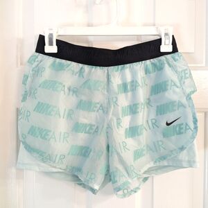 Nike Athletic Training / Running Shorts Lined
